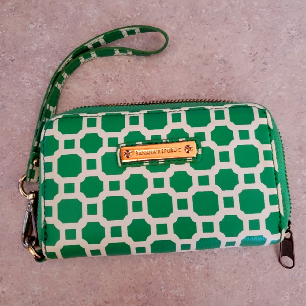 Banana Republic wristlet